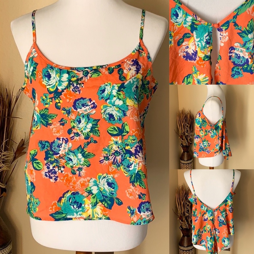 ❤️ SALE 5/$20! Ambiance Apparel top. M